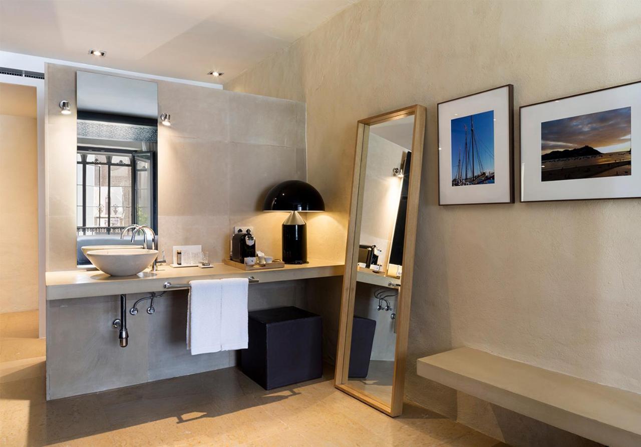 Eme カテドラル ホテル セビリア エクステリア 写真 Bathroom