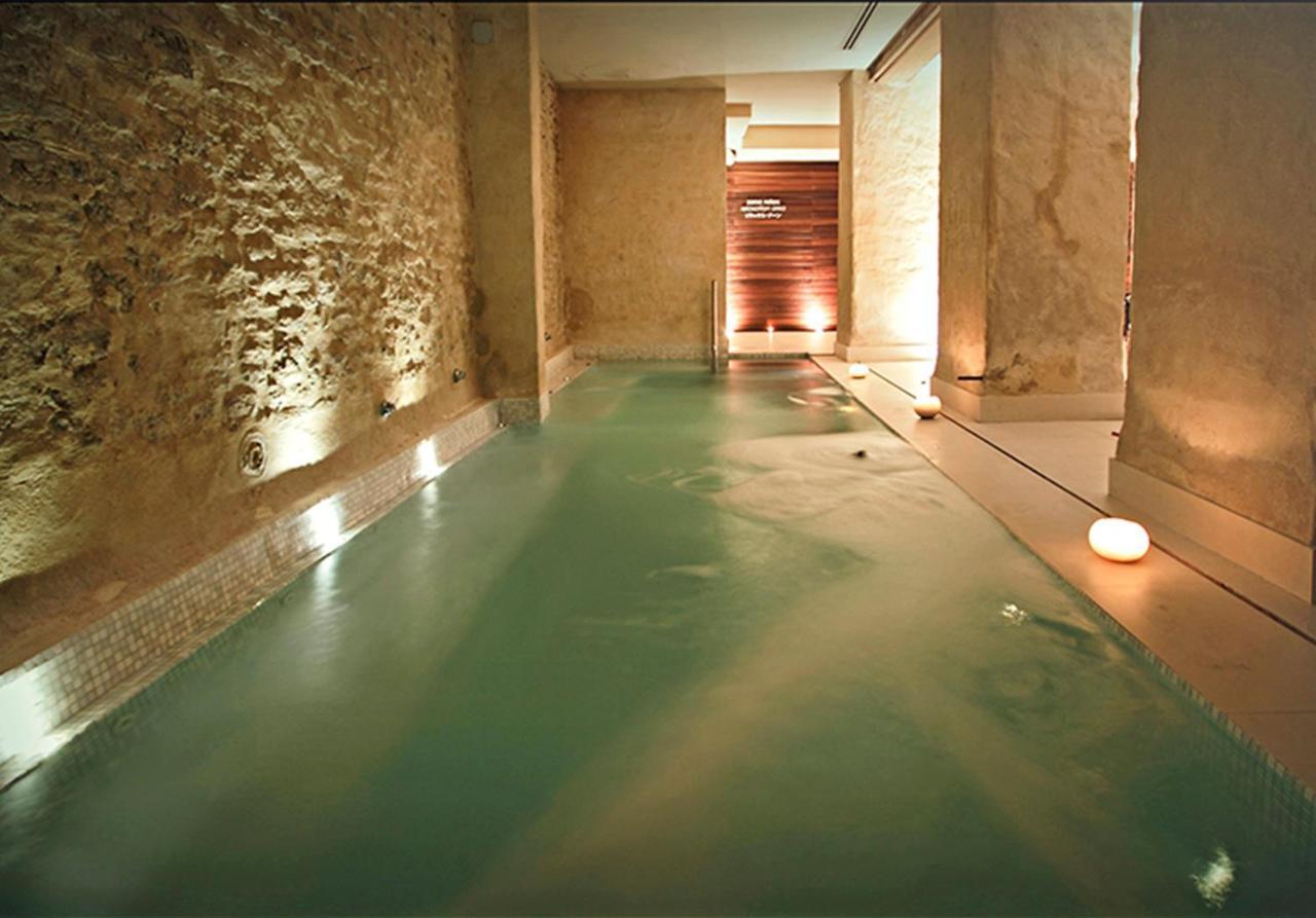 Eme カテドラル ホテル セビリア エクステリア 写真 A spa in Madrid, Spain
