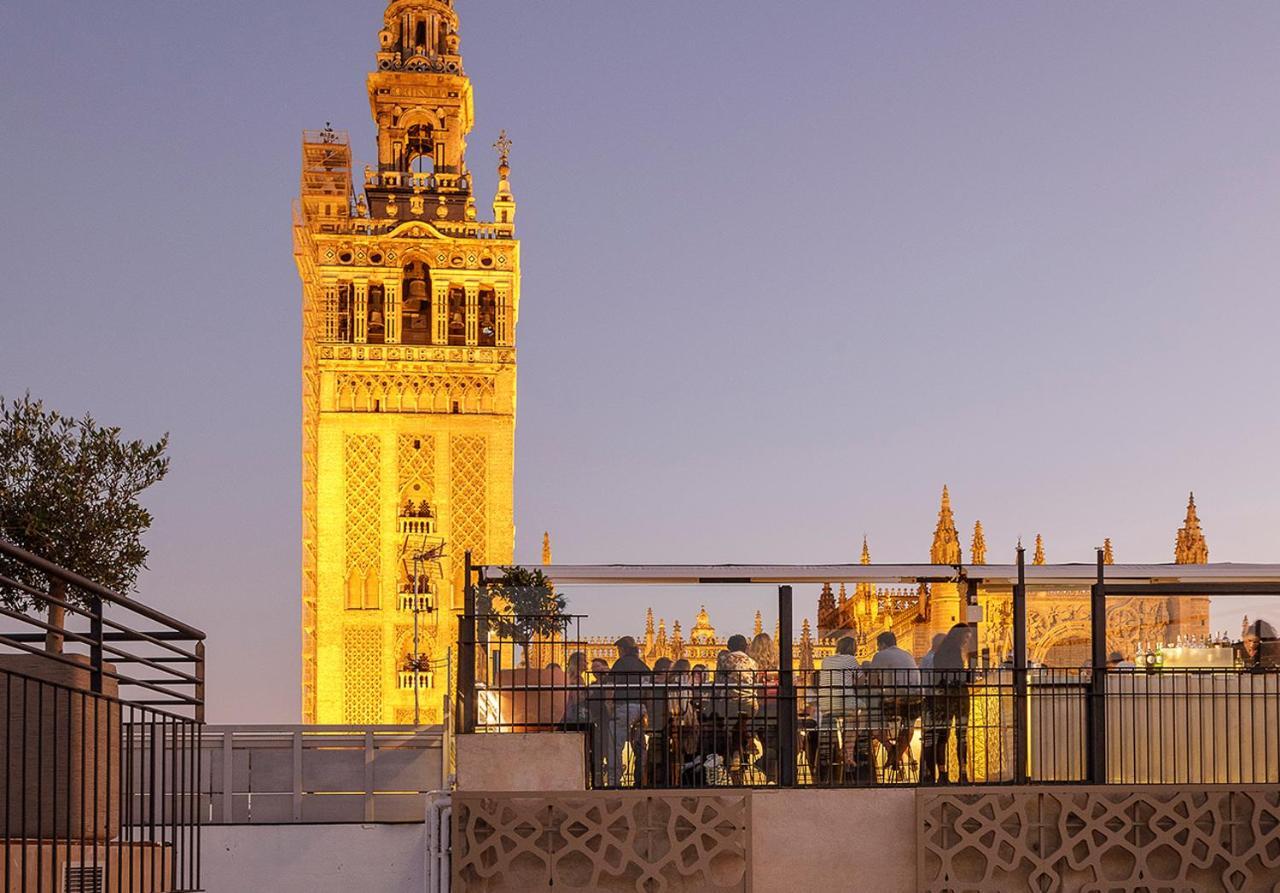 Eme カテドラル ホテル セビリア エクステリア 写真 The Giralda